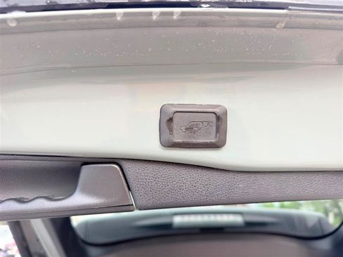 Used 2021 Toyota RAV4 XLE Premium FWD image 5