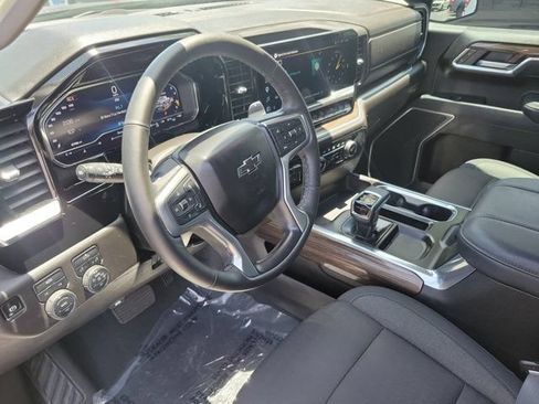 Used 2025 Chevrolet Silverado 1500 RST AWD/4WD image 16