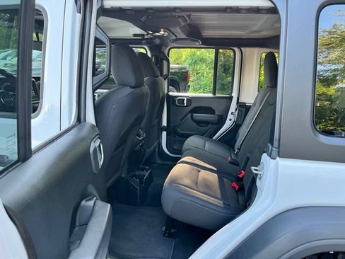 Used 2022 Jeep Wrangler Unlimited Sport AWD/4WD image 18