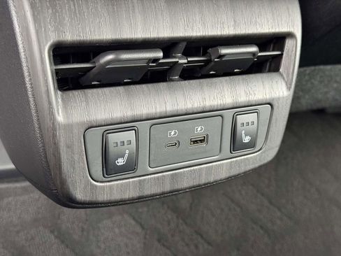 Certified 2024 Nissan Ariya FWD image 12