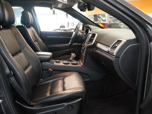 Used 2016 Jeep Grand Cherokee Limited AWD/4WD image 37