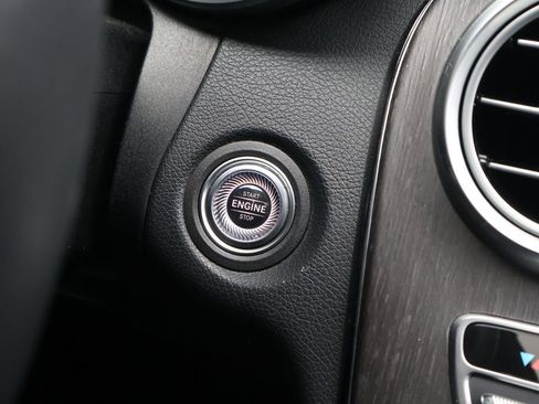 Used 2020 Mercedes-Benz C 300 4MATIC Sedan image 24