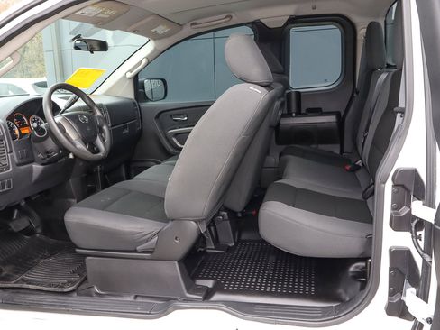 Used 2015 Nissan Titan S image 8