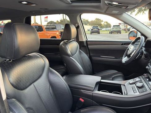 Used 2022 Hyundai Palisade SEL w/ 8P Bench Seat Package image 9