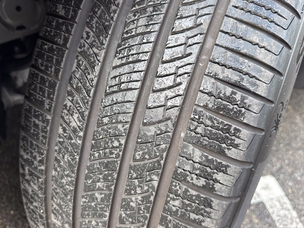 Used 2026 BMW iX xDrive45 AWD/4WD image 15