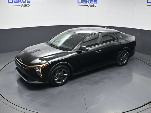 Certified 2025 Kia K4 FWD image 47