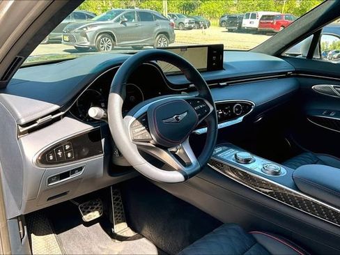 Used 2025 Genesis GV70 3.5T Sport w/ Sport Prestige Package AWD/4WD image 17