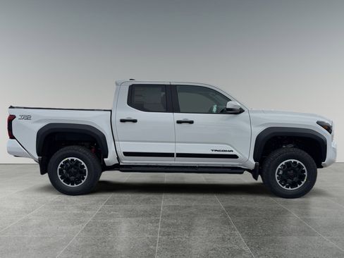 New 2025 Toyota Tacoma TRD Off-Road image 6