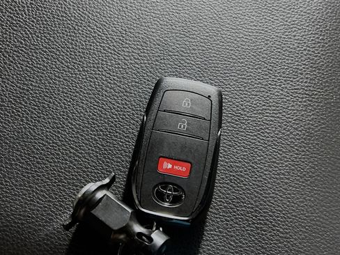 Used 2025 Toyota 4Runner SR5 image 36