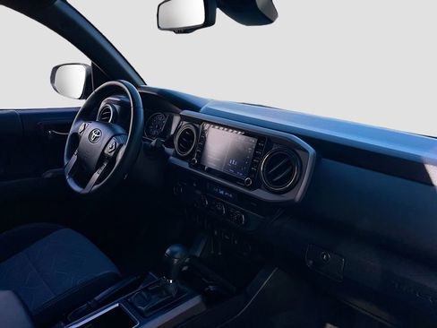 Used 2023 Toyota Tacoma TRD Sport w/ Technology Package image 21