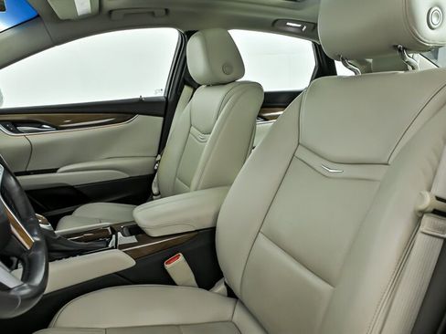 Used 2019 Cadillac XTS Luxury w/ Driver Awareness Package image 20