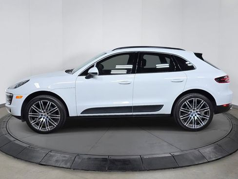 Used 2018 Porsche Macan AWD/4WD image 2