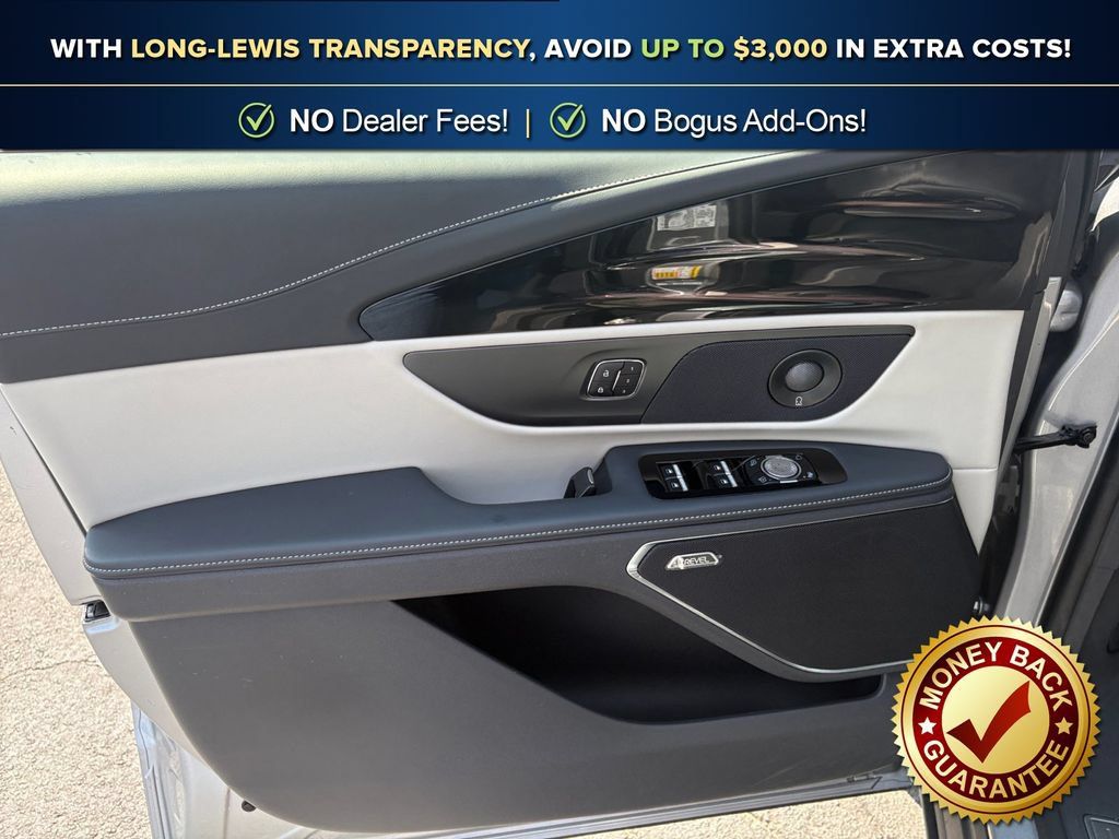 Used 2025 Lincoln Nautilus Reserve AWD/4WD image 16