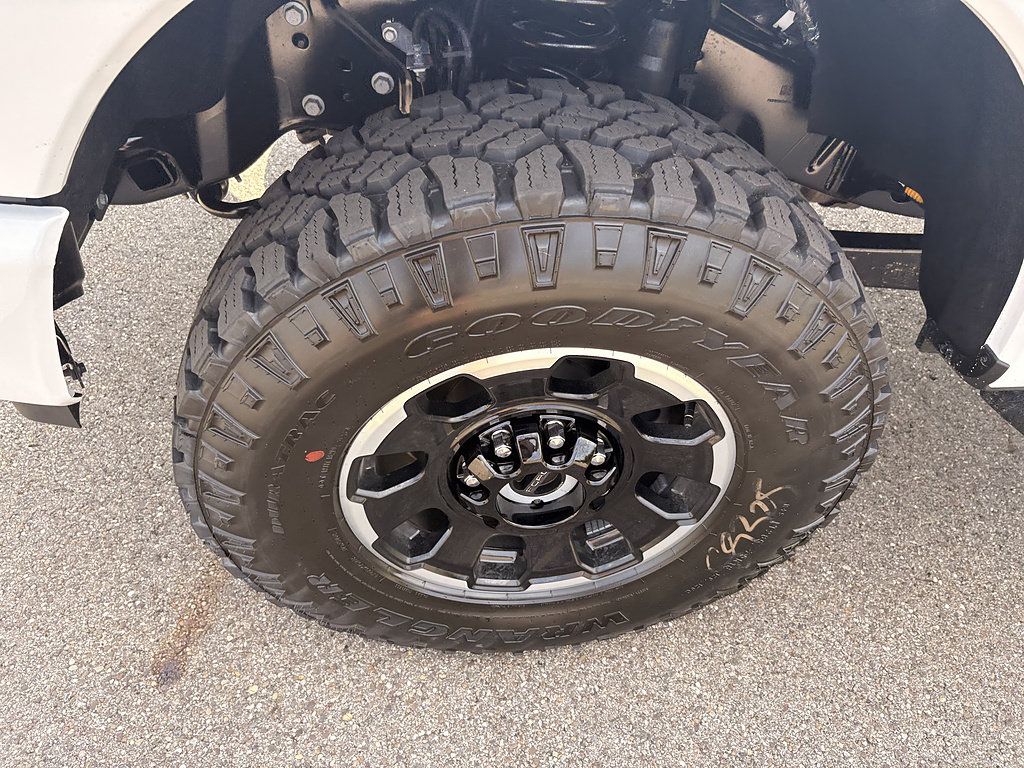 New 2027 Ford F250 XL w/ Tremor Off-Road Package AWD/4WD image 9