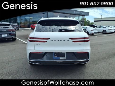 Used 2026 Genesis GV70 2.5T Advanced AWD/4WD image 4