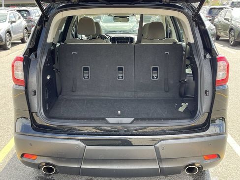 Used 2025 Subaru Ascent Premium AWD/4WD image 9