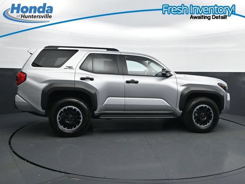 Used 2025 Toyota 4Runner TRD Off-Road Premium w/ Tow Technology Package AWD/4WD image 11