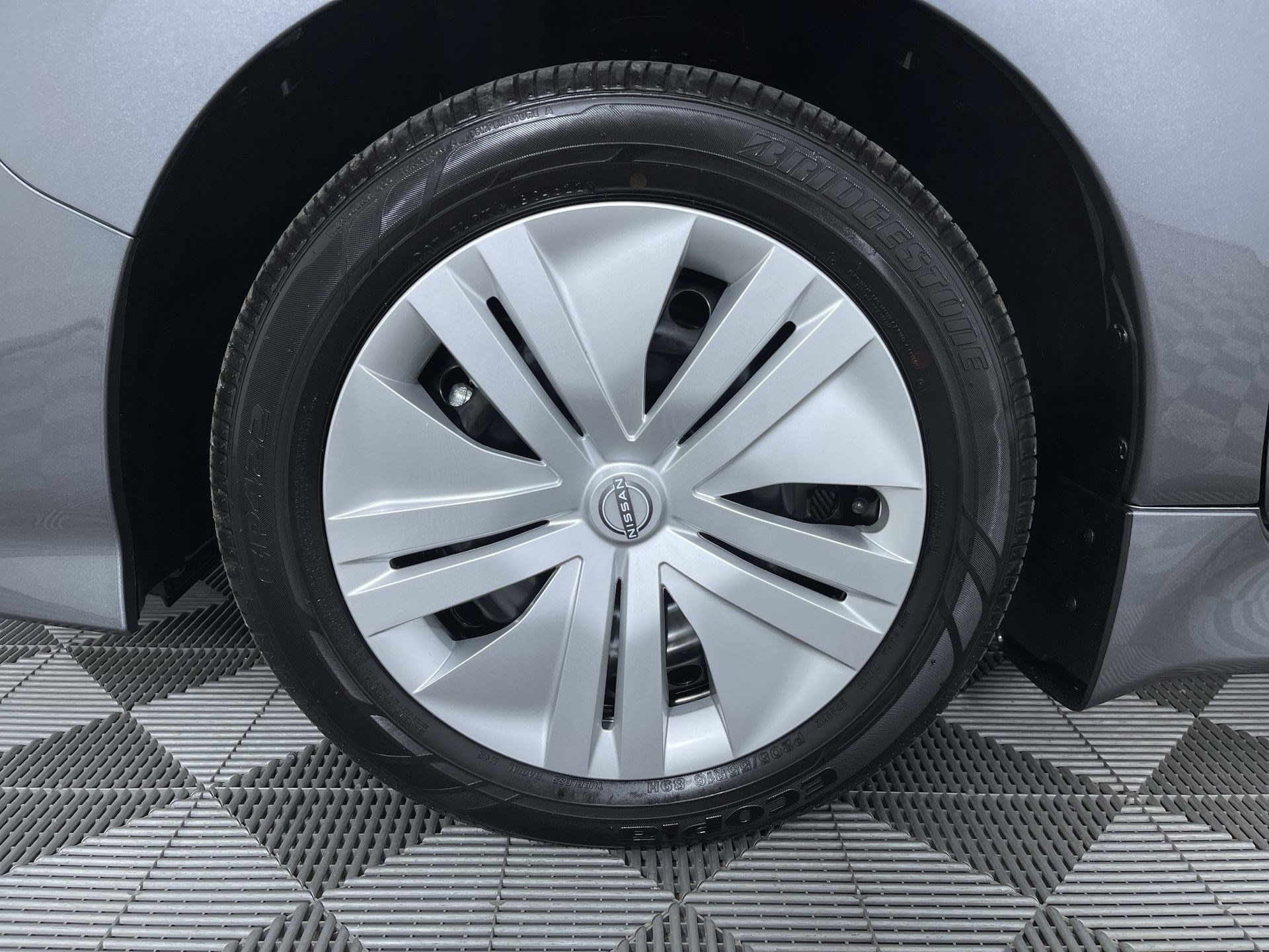 Certified 2025 Nissan Leaf S FWD image 24
