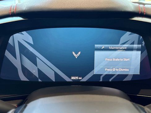 Used 2024 Chevrolet Corvette Stingray Preferred Cpe w/ Z51 Performance Package RWD image 12