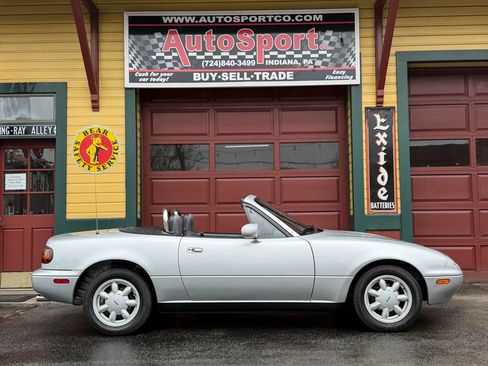 Used 1991 MAZDA MX-5 Miata RWD image 13