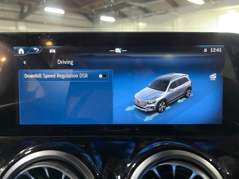 Used 2025 Mercedes-Benz GLB 250 4MATIC image 26