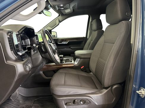 Used 2024 GMC Sierra 1500 Elevation w/ Preferred Package AWD/4WD image 9