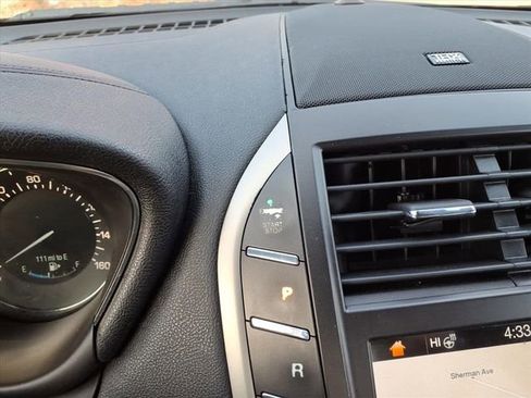 Used 2017 Lincoln MKC Reserve w/ Lincoln MKC Climate Package image 23