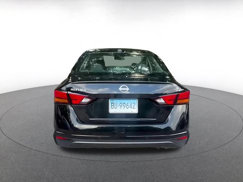 Used 2026 Nissan Altima 2.5 SV FWD image 12