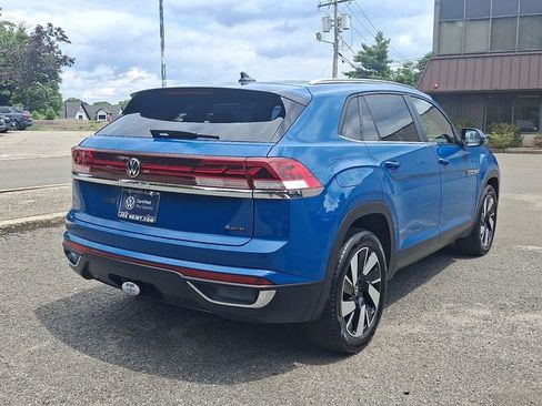 Certified 2025 Volkswagen Atlas Cross Sport SE image 10