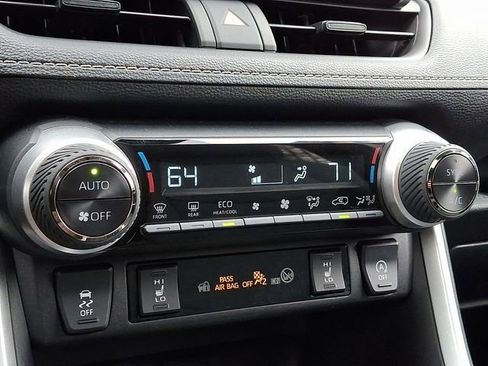 Used 2024 Toyota RAV4 XLE w/ Convenience Package image 16