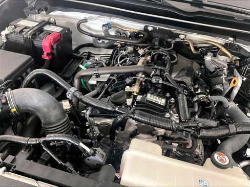 Used 2025 Toyota Tacoma SR RWD image 34