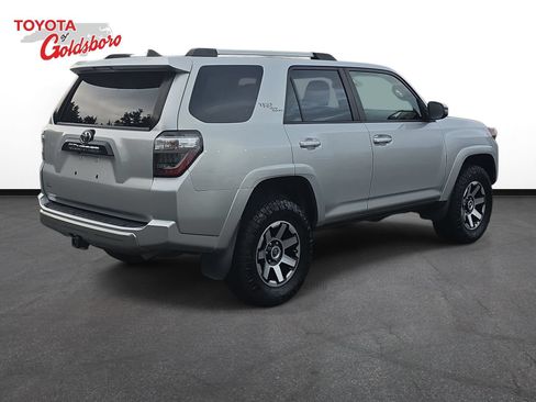 Used 2018 Toyota 4Runner TRD Off-Road Premium AWD/4WD image 5