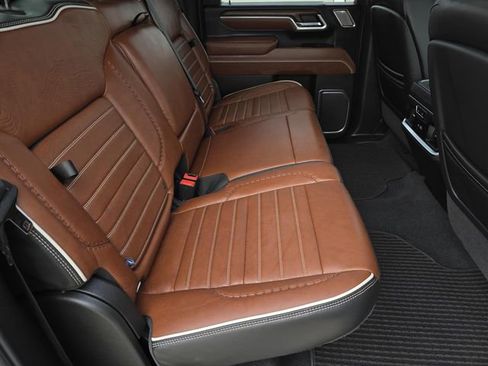 Used 2025 GMC Sierra 2500 Denali Ultimate image 30