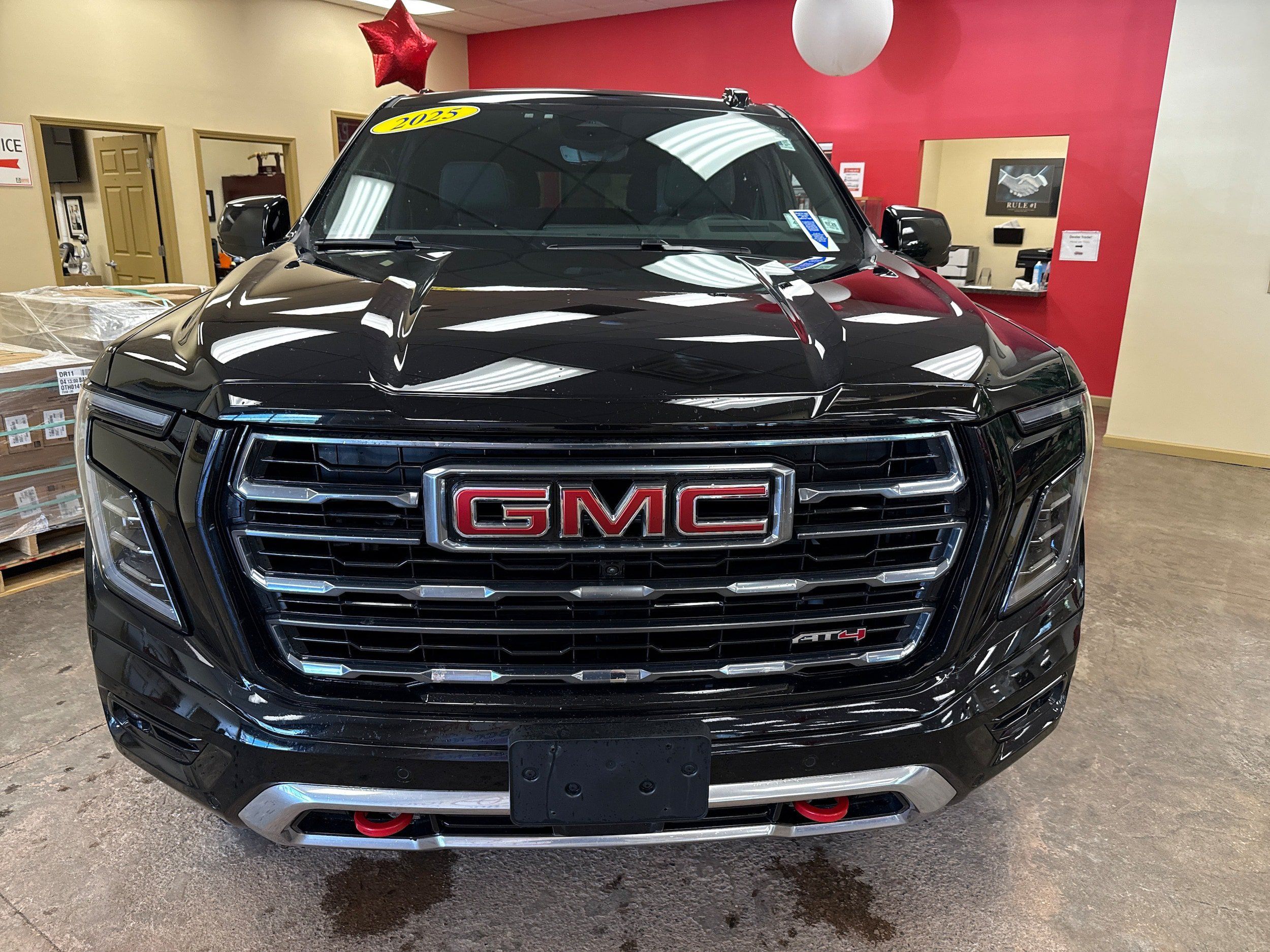 Used 2025 GMC Yukon AT4 w/ AT4 Premium Plus Package AWD/4WD image 2
