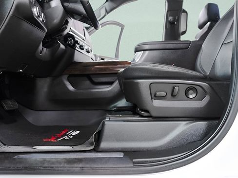 Used 2024 GMC Sierra 2500 SLT w/ SLT Convenience Package image 25