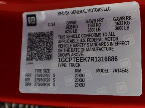 Used 2024 Chevrolet Colorado Trail Boss w/ Technology Package image 29