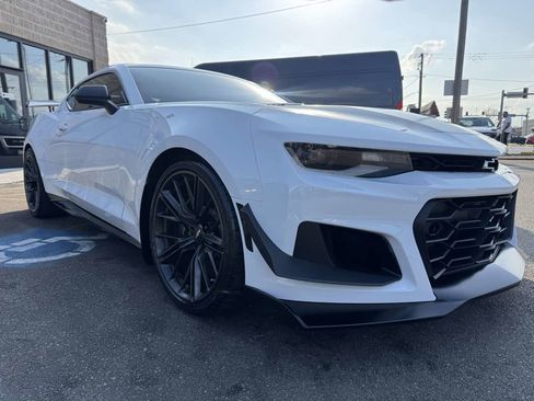 Used 2019 Chevrolet Camaro ZL1 image 4