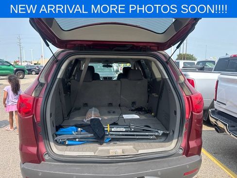 Used 2010 Chevrolet Traverse LT AWD/4WD image 17