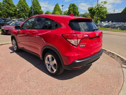 Used 2017 Honda HR-V EX image 3