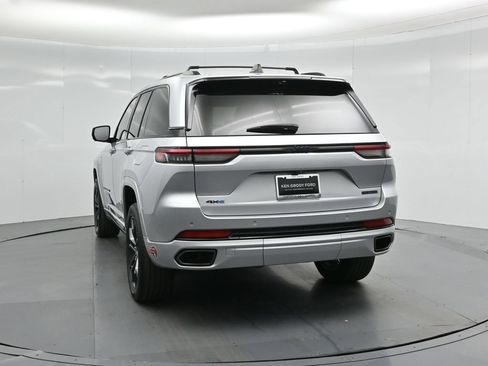Used 2023 Jeep Grand Cherokee 30th Anniversary AWD/4WD image 28