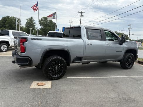 Used 2025 Chevrolet Silverado 2500 LT w/ Trail Boss Package AWD/4WD image 5
