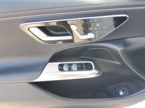 Used 2025 Mercedes-Benz E 350 Sedan image 16