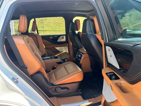 Certified 2023 Lincoln Aviator Black Label w/ Dynamic Handling Package AWD/4WD image 24