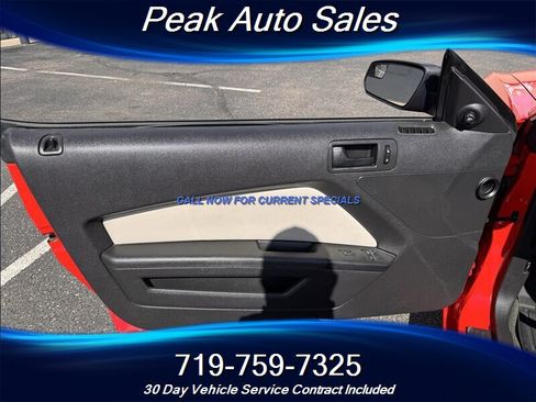 Used 2014 Ford Mustang Convertible RWD image 19