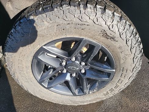 Used 2020 Chevrolet Silverado 1500 LT Trail Boss w/ Convenience Package image 23