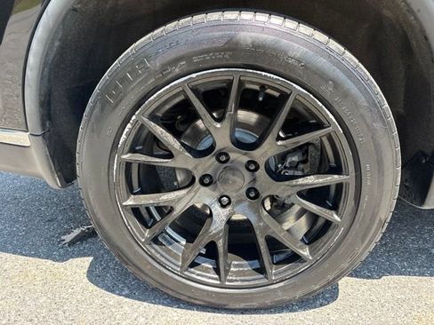 Used 2018 Dodge Durango SXT w/ 3rd Row Seating Group AWD/4WD image 24