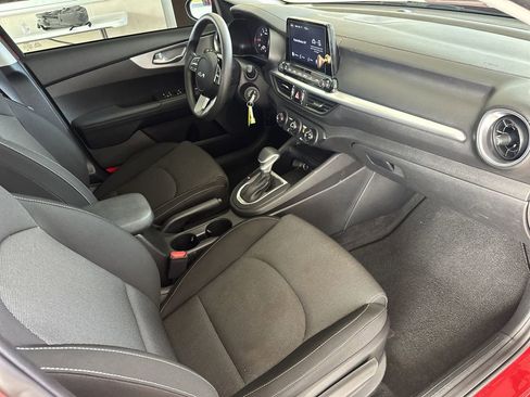 Used 2023 Kia Forte LXS w/ LXS Technology Package image 35