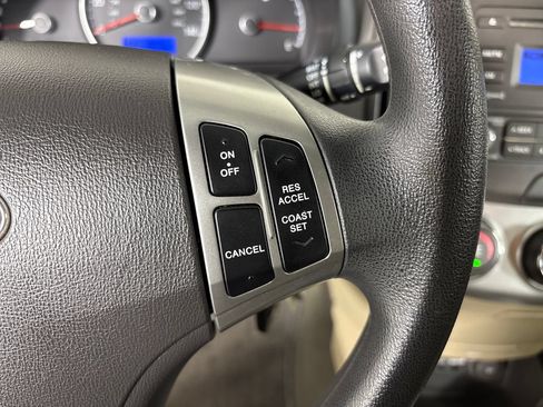 Used 2010 Hyundai Elantra GLS FWD image 15