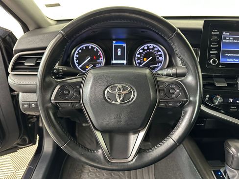 Used 2024 Toyota Camry SE image 15