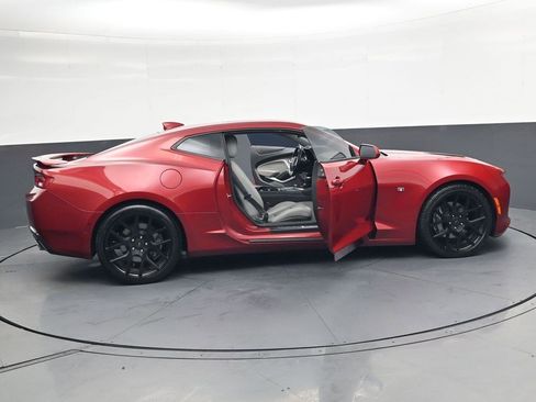 Used 2017 Chevrolet Camaro SS image 32